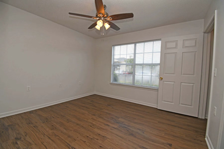 Pine_Trace-Interior-Bedroom-1854-1200w
