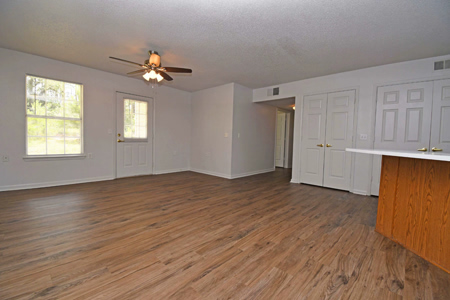 Pine_Trace-Interior-Living-1818-1200w
