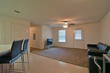 Pine_Trace-Meeting-Room--Living-0050-1200w