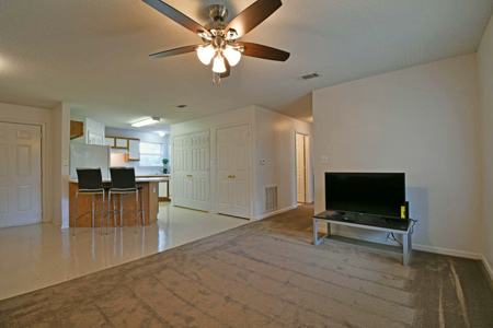 Pine_Trace-Meeting-Room--Living-0051-1200w