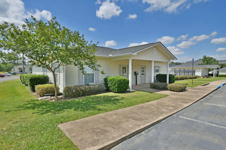 Pine_Trace-exterior-a-office-1777-1200w